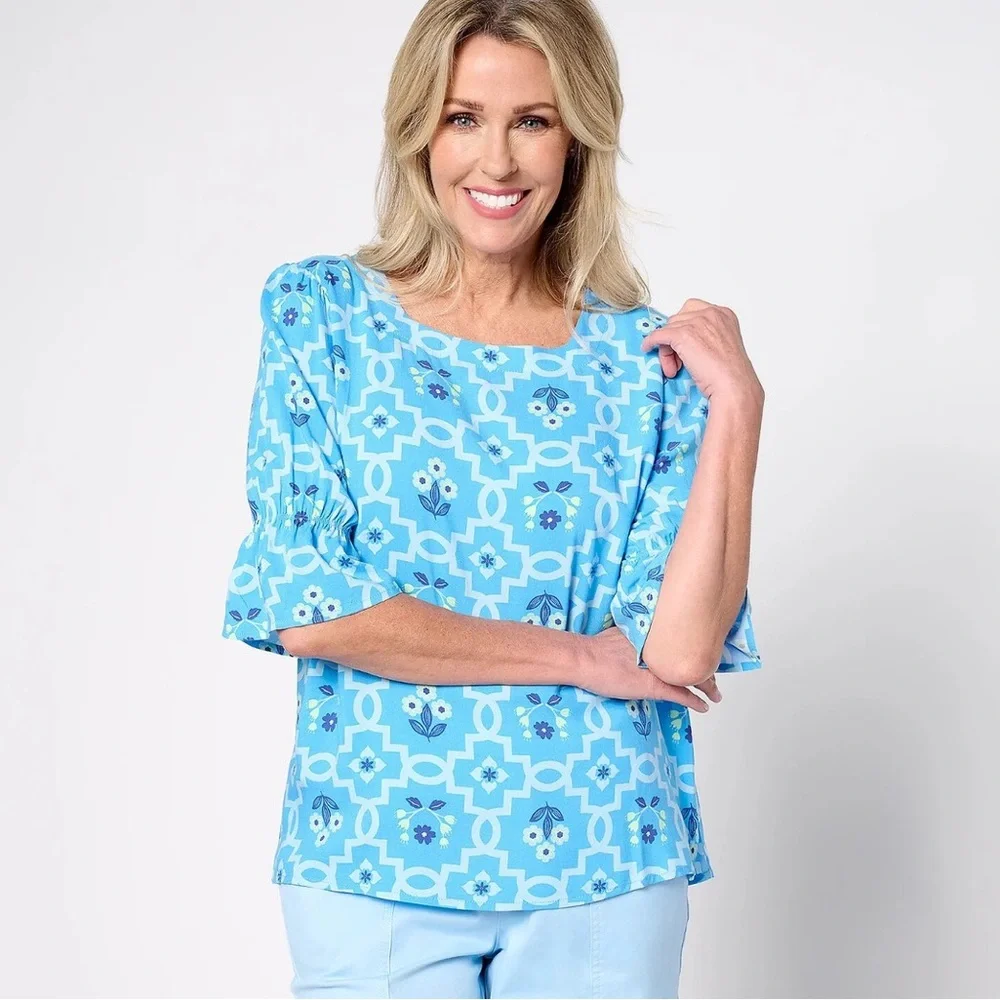 NWOT D&Co QVC Blue Floral Print Top Womens Size Small Ruffle Bell Sleeve Blouse